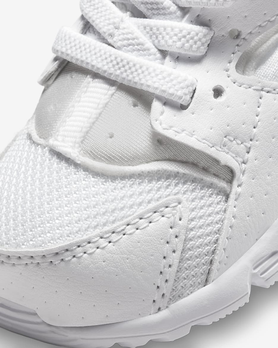 Nike huarache kids white best sale